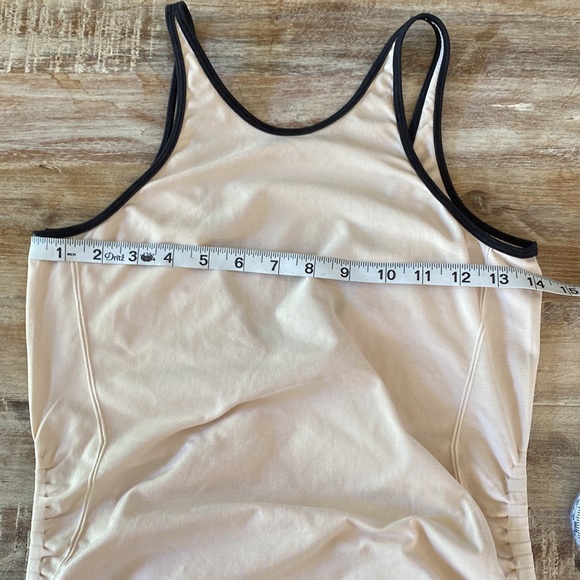 Lululemon tank - Picture 7 of 8
